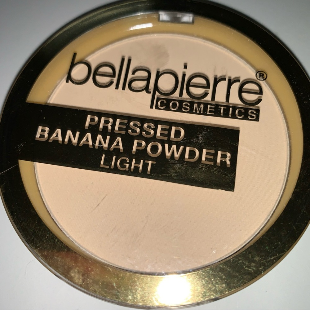 Bellapierre Cosmetics Pressed Powder LIGHT